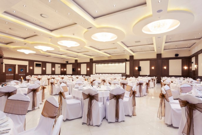 скільки місця потрібно для фуршету на 100 осіб